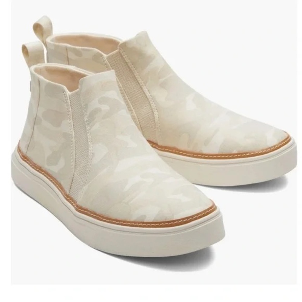 TOMS Bryce Egret Tan Beige Camo Printed Slip On High Top Canvas Sneaker Shoe